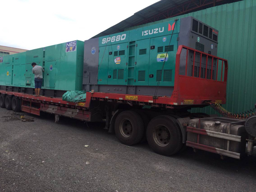 發(fā)電機(jī)裝車(chē)現(xiàn)場(chǎng)